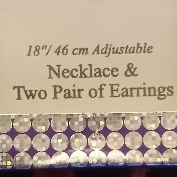 Necklace and earrings set - Picture 4 of 4